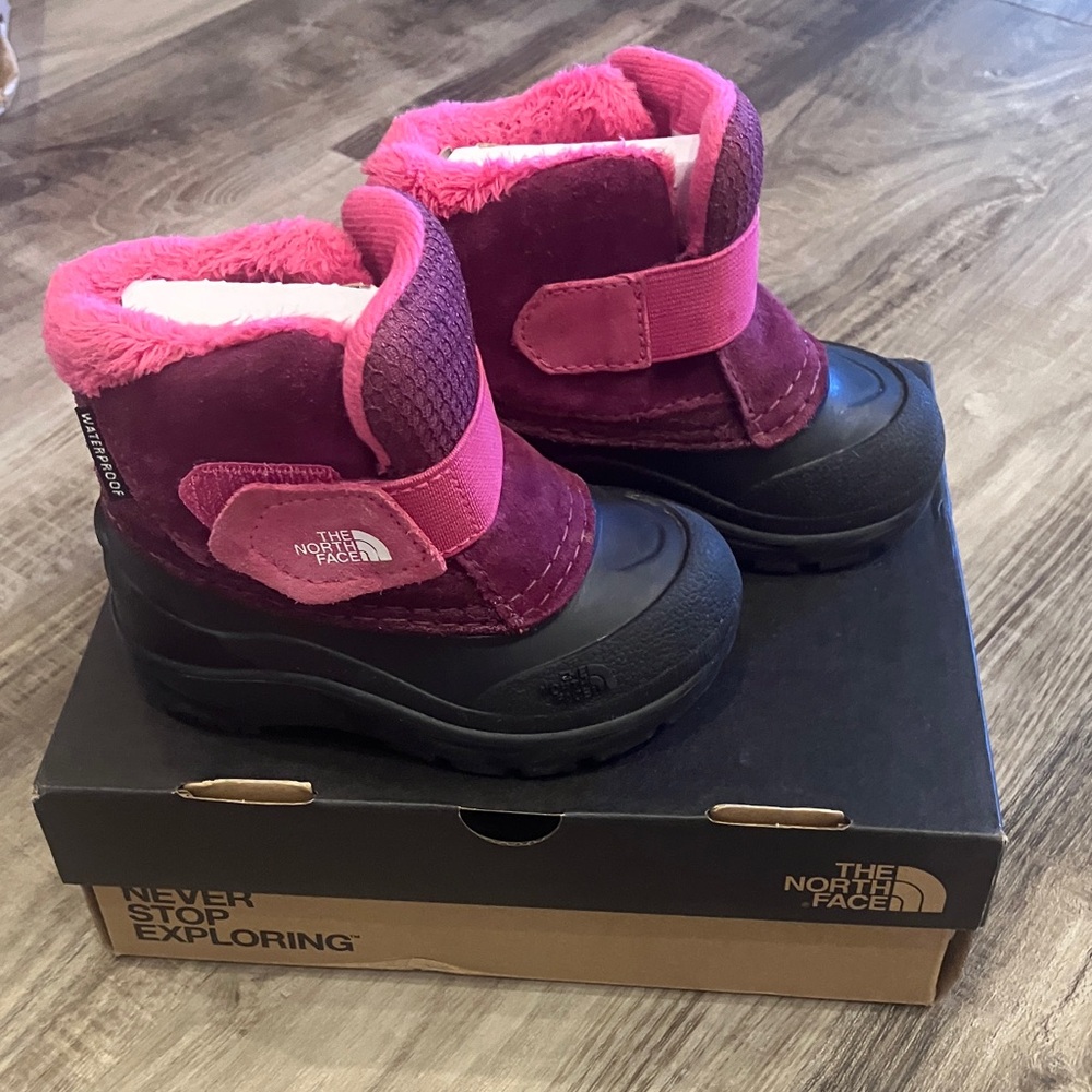 The North Alpenglow II Boots